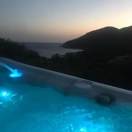 Sardinia Seaview&spapool فيلة