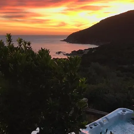 Sardinia Seaview&spapool Vila *